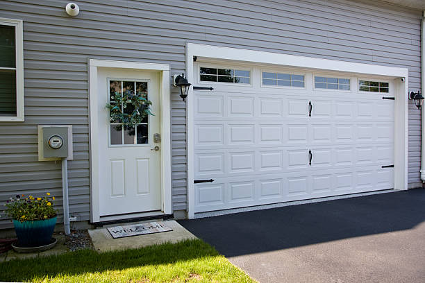 24/7 Emergency Garage Door Panel Replacement experts in Four Oaks, NC